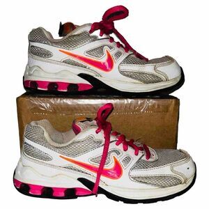 Girls Nike Reax Run Grey White Pink Shoes Size 2.5y